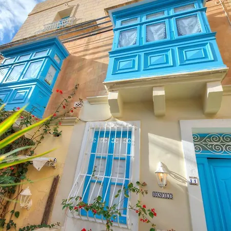 Spectacular Spacious House With Sun Terrace Ilju1-1 * Sliema