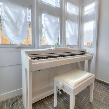 Spectacular Spacious House With Sun Terrace Ilju1-1 * 슬리에마